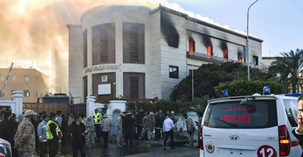Libya'da Polis Karakoluna Saldırı Düzenlendi