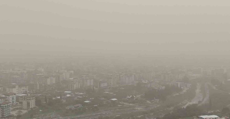 Libya'dan Gelen Çöl Tozu Hatay'ı Etkisi Altına Aldı