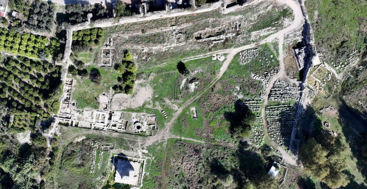 Limyra Antik Kenti'nde Zeus Tapınağı Keşfedildi