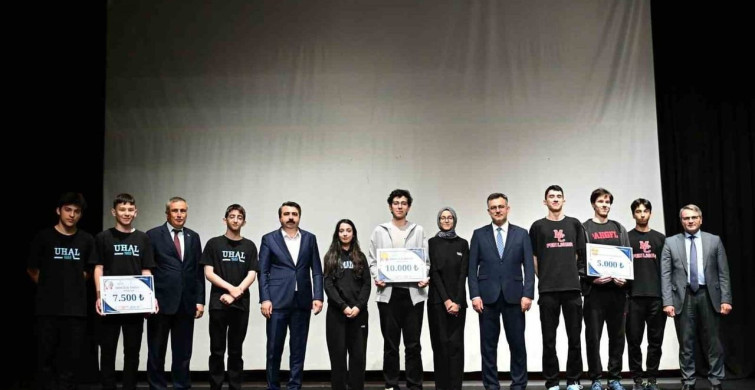 Liselerarası Veri Olimpiyatı Ödül Töreni Gerçekleşti
