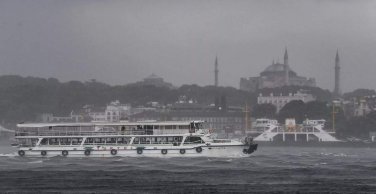 Lodos ulaşımı felç etti: Seferler iptal edildi