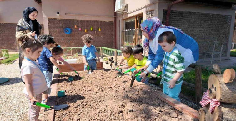 Lokomotif Çocuk Köyü Lotus'ta İlk Ders Heyecanı