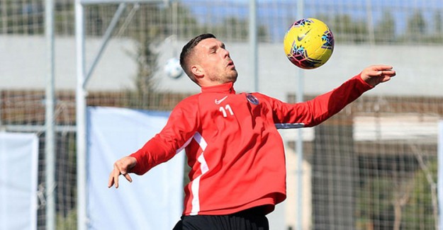 Lukas Podolski'den Ekstra Antrenmanlar