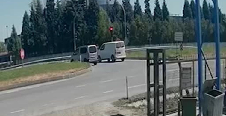 Lüleburgaz’da Jandarma Aracı ile Panelvan Çarpıştı: 1 Yaralı