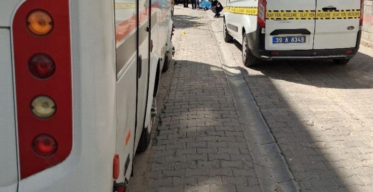 Lüleburgaz'da servis aracının çarpması sonucu bir kadın hayatını kaybetti