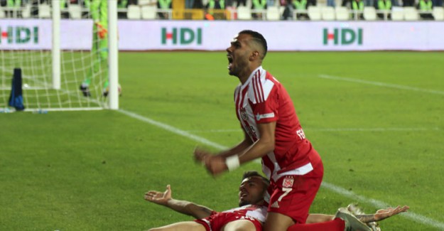 Maç Sonucu: Sivasspor: 3 - Fenerbahçe: 1