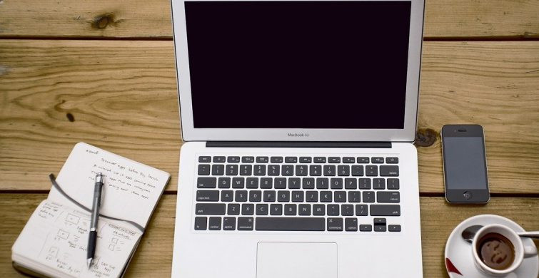 MacBook Su Geçirmez Patenti Aldı!