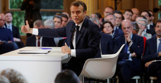 Macron'un Yeni Reformu Sarı Yeleklileri Tatmin Etmedi