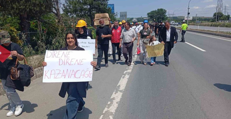 Madenciler Aileleriyle Birlikte Maaş İsyanında
