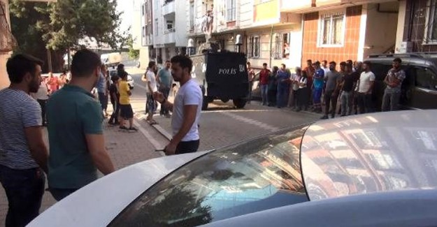 Mahalleli Küçük Kızı Taciz Ettiği İddia Edilen 6 Kişiyi Bodruma Kilitledi
