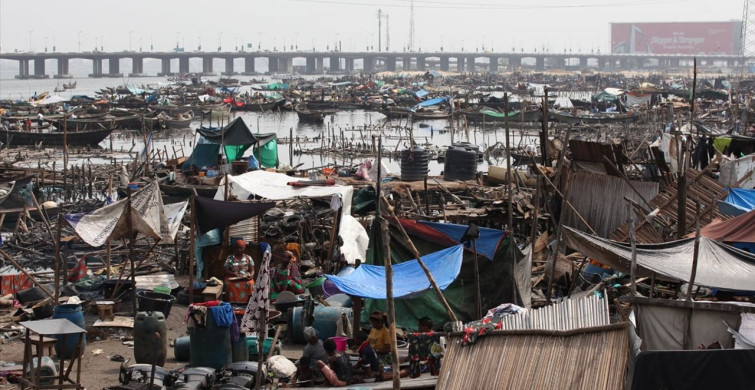 Makoko'da Yıkım Sonrası Hayatta Kalma Mücadelesi