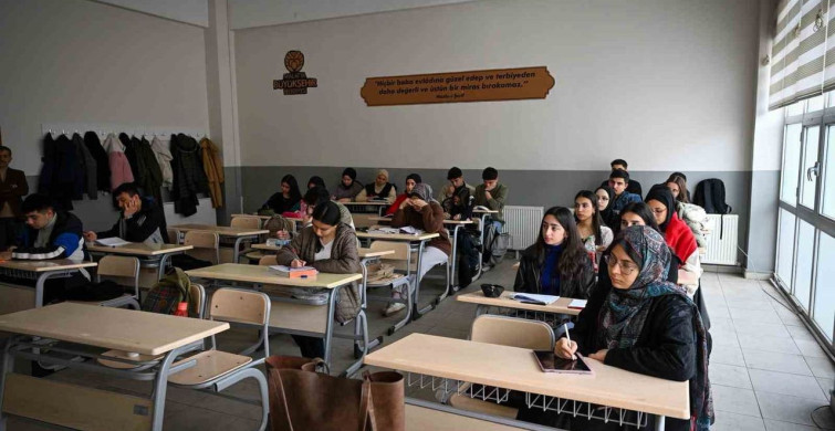 Malatya Büyükşehir Belediyesi 507 YKS öğrencisini sınava hazırladı