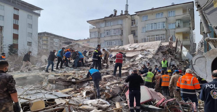 Malatya depreminden acı haber: Enkaz altından cansız bedeni çıkarıldı