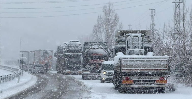Malatya-Kayseri Kara Yolunda Kar Yağışı Nedeniyle Kısıtlama