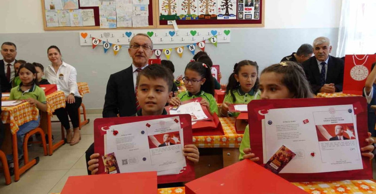Malatya’da 147 bin 22 öğrenci karne heyecanı yaşadı