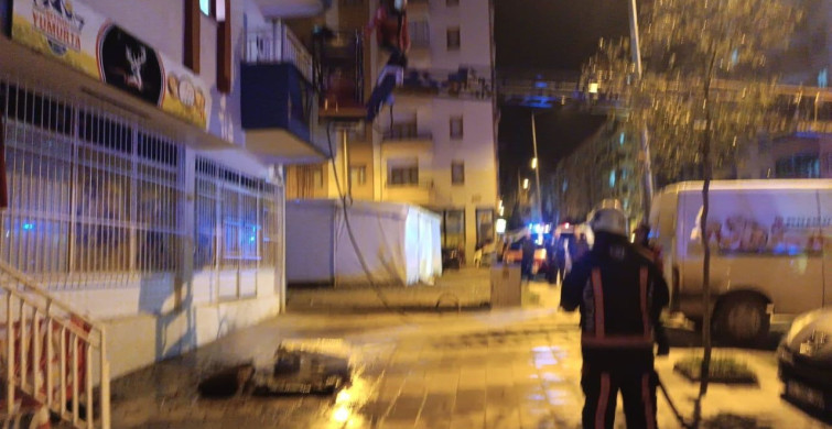 Malatya'da Çocukların Oyun Nedeniyle Yangın Çıktı