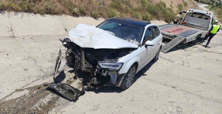Malatya'da iki aracın çarpıştığı kaza kamerada: 4 yaralı