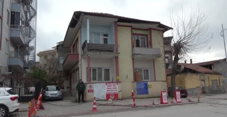 Malatya'da Kaldırım Tartışması: Mülk İddiası ve Dubalarla Kapama