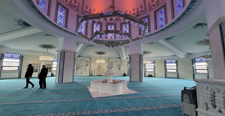 Malatya'da Kubbetüs Sahra Camisi'nin Kopyası Açıldı