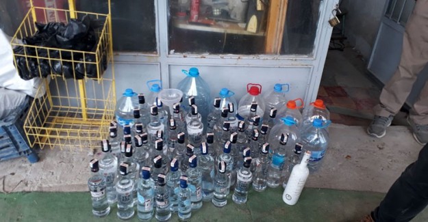 Malatya’da Orijinal Alkol Şişelerine Sahte İçki Dolduran Şüpheli Yakalandı