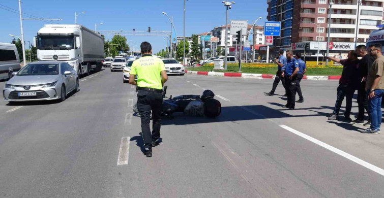 Malatya'da sivil polis aracı ile motosiklet çarpıştı: 1 yaralı