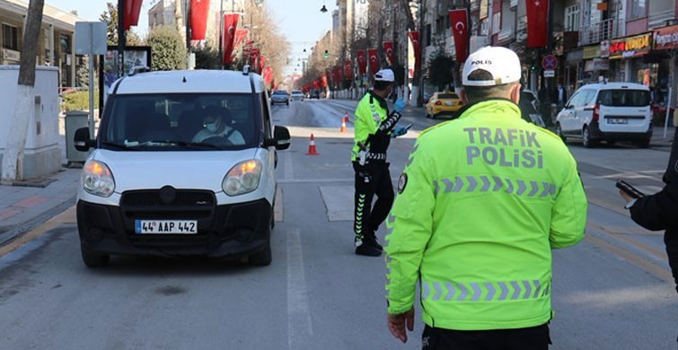 Malatya’da Sokağa Çıkanlar Polisten Kaçamadı