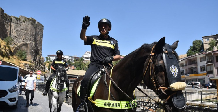 Malazgirt Zaferi Kutlamaları İçin Atlı Polisler Görevde