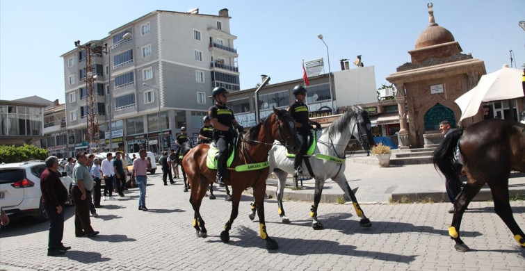 Malazgirt Zaferi Kutlamalarına Atlı Polisler Destek Verdi