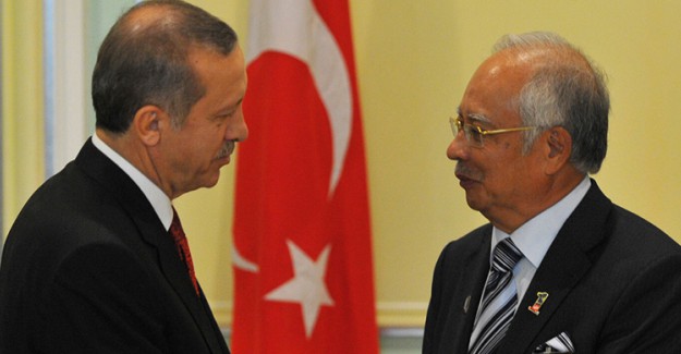 Malezya Başbakanı'ndan Cumhuriyet Tebriği