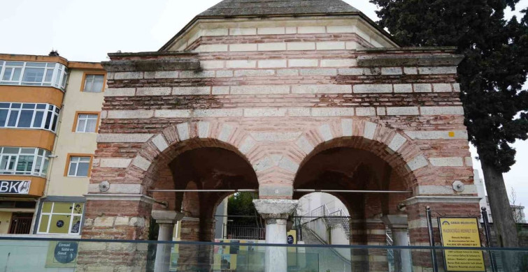 Malkoçoğlu Mehmet Bey Türbesi: Tarihsel İzlerin Bir Araya Geldiği Nokta