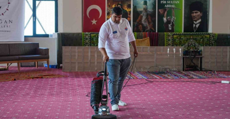 Maltepe'de Muharrem ayı öncesi cemevinde kapsamlı temizlik