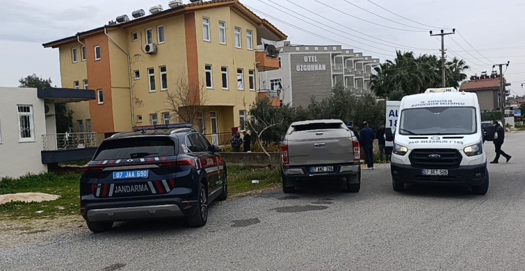Manavgat'ta Cinayet Şüphesi: 50 Yaşındaki Adam Karnından Vurulmuş Bulundu