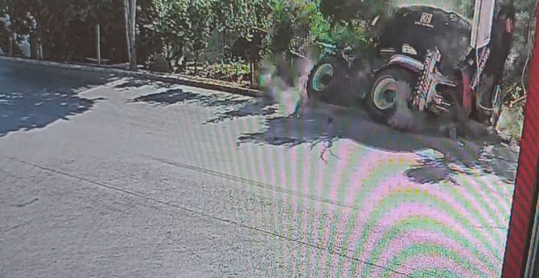 Manavgat'ta devrilen iş makinesinin sürücüsü hayatını kaybetti
