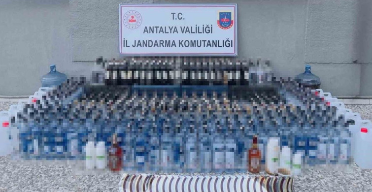 Manavgat'ta kaçak alkol operasyonu: Yüzlerce litre ele geçirildi