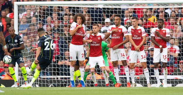 Manchester City, Arsenal’i Deplasmanda Yıktı!