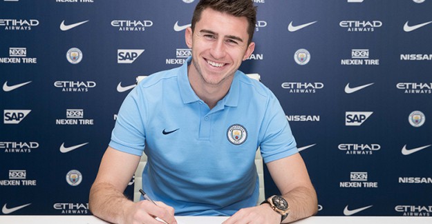 Manchester City Aymeric Laporte'nin Sözleşmesini Uzattı