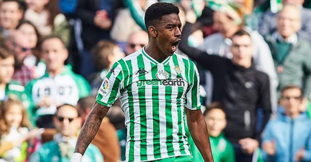 Manchester City Junior Firpo’ya Talip Oldu