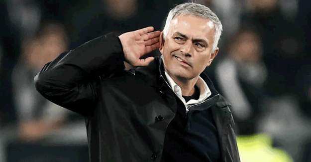 Manchester United'ın Mourinho'ya 25 Milyon Euro Tazminat Ödeyecek