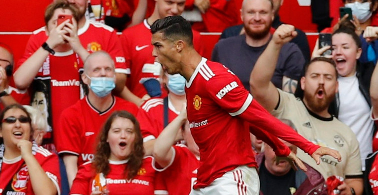 Manchester Unitedlı Cristiano Ronaldo futbol tarihinin en golcü ismi oldu!