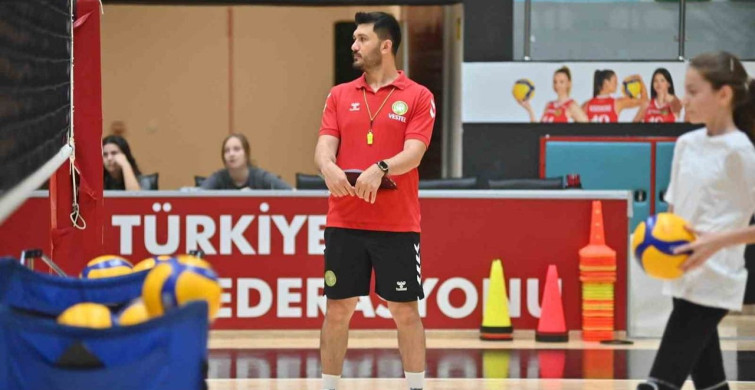 Manisa BBSK'da Geleceğin Voleybol Yıldızları Seçildi