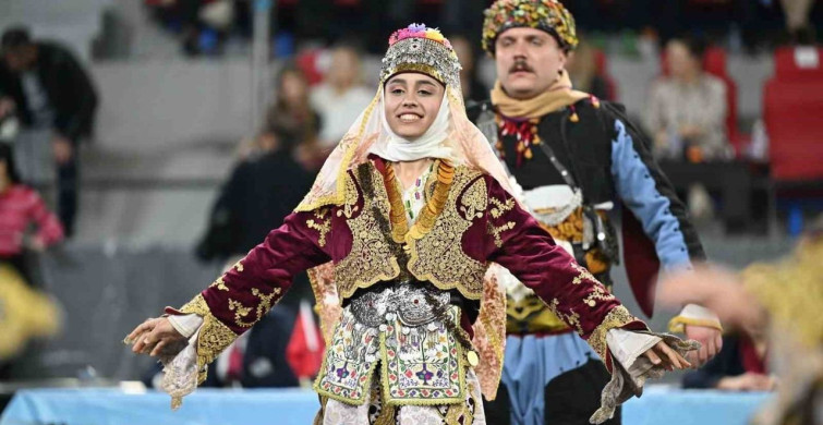 Manisa Büyükşehir Belediyespor Halk Oyunları Yarışmasında Zirvede