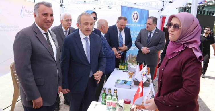 Manisa CBÜ'de Kariyer Fuarı Rüzgarı
