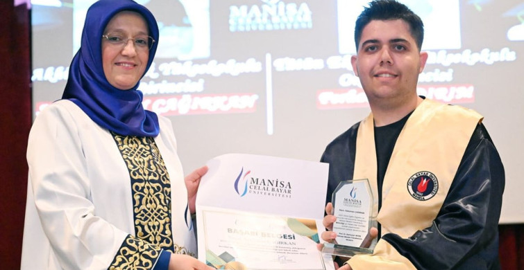 Manisa Celal Bayar Üniversitesi'nde mezuniyet coşkusu