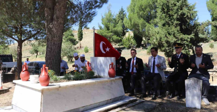 Manisa'da 15 Temmuz ruhu meydanlara taştı