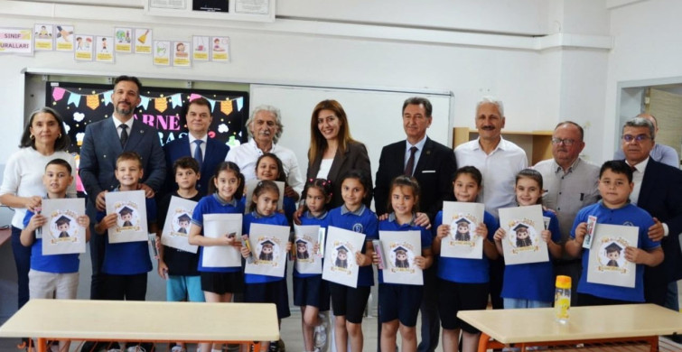 Manisa'da 268 bin 553 öğrenci karne heyecanı yaşadı