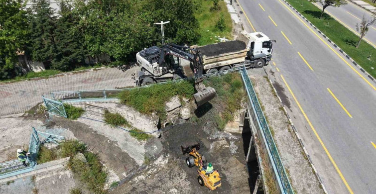 Manisa'da Bozköy Deresi Temizliği Başladı