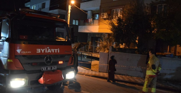 Manisa'da İnşaat Çalışması Nedeniyle İki Apartman Tahliye Edildi