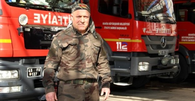 Manisa'da İtfaiyeci Üniformasını Çıkarıp Kamuflaj Giydi