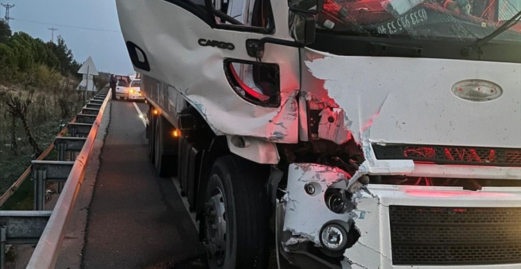 Manisa'da Kamyon-Traktör Kazası: 1 Ölü, 6 Yaralı