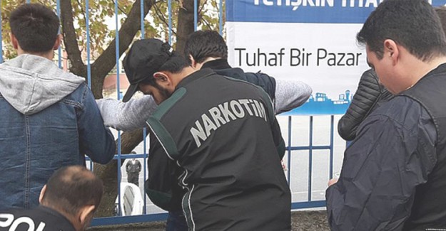 Manisa’da Narkotik Operasyonu! 3 Kişi Tutuklandı